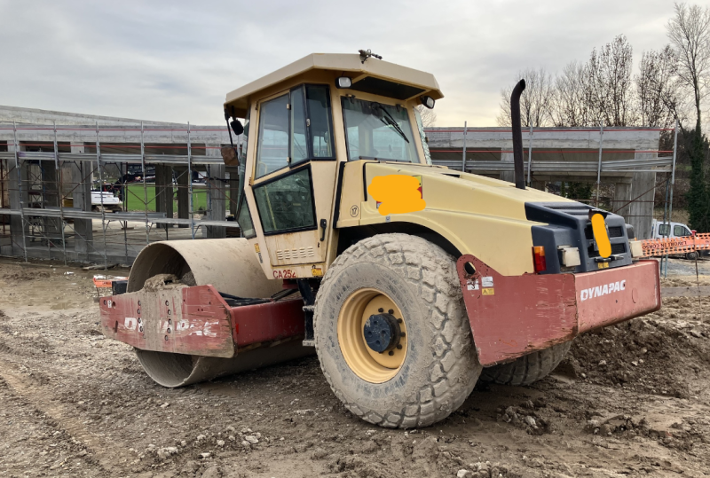 Xe lu Dynapac CA 252D